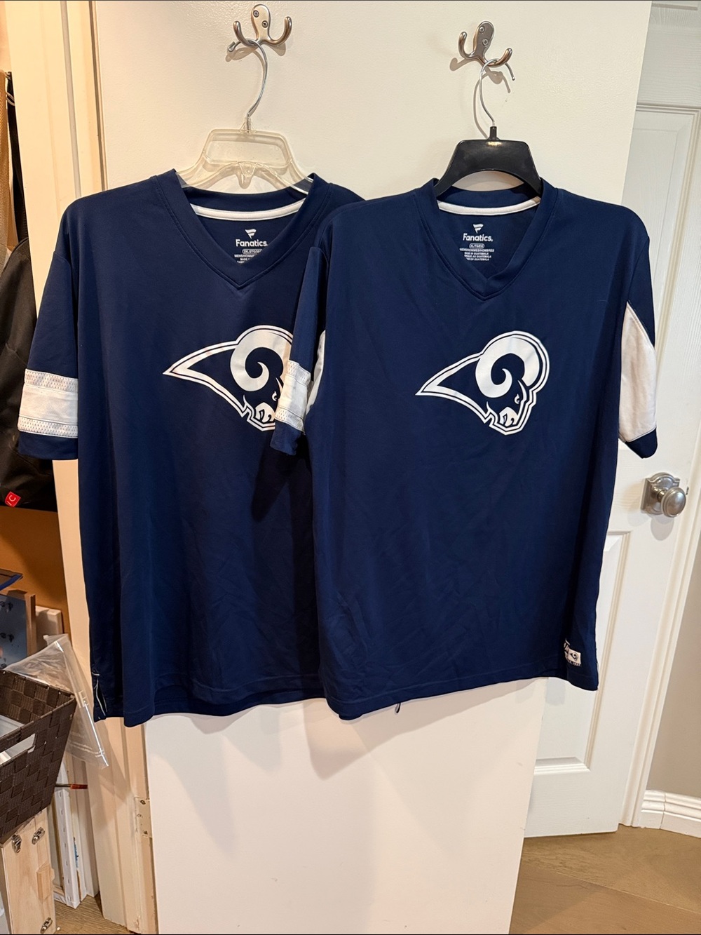 Fanatics Men’s Navy Los Angeles Rams V-Neck Logo Jerseys (pair) XL & XXL